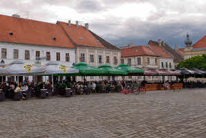 Osijek, Tvrđa (Trg Svetog Trojstva)