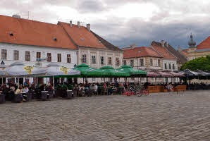 Osijek, Tvrđa (Trg Svetog Trojstva)